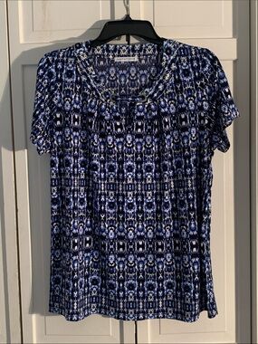 Notations Blue and White Short Sleeve Printed Blouse EUC
